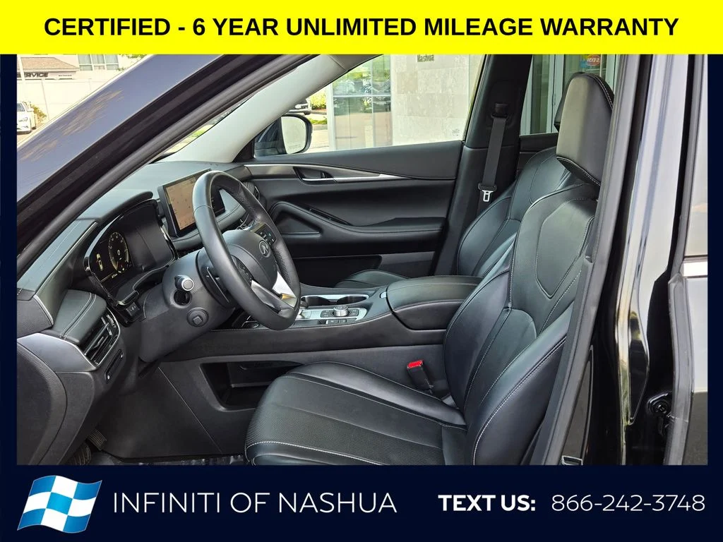 Certified Used 2023 Black INFINITI LUXE image 4