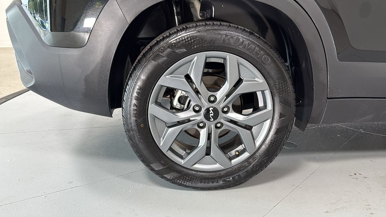 Used 2026 Black Kia LX image 22