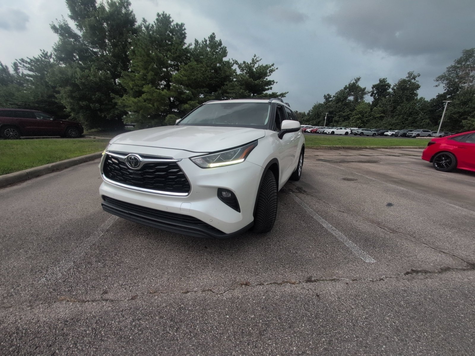 Used 2020 Blizzard Pearl Toyota Limited image 16
