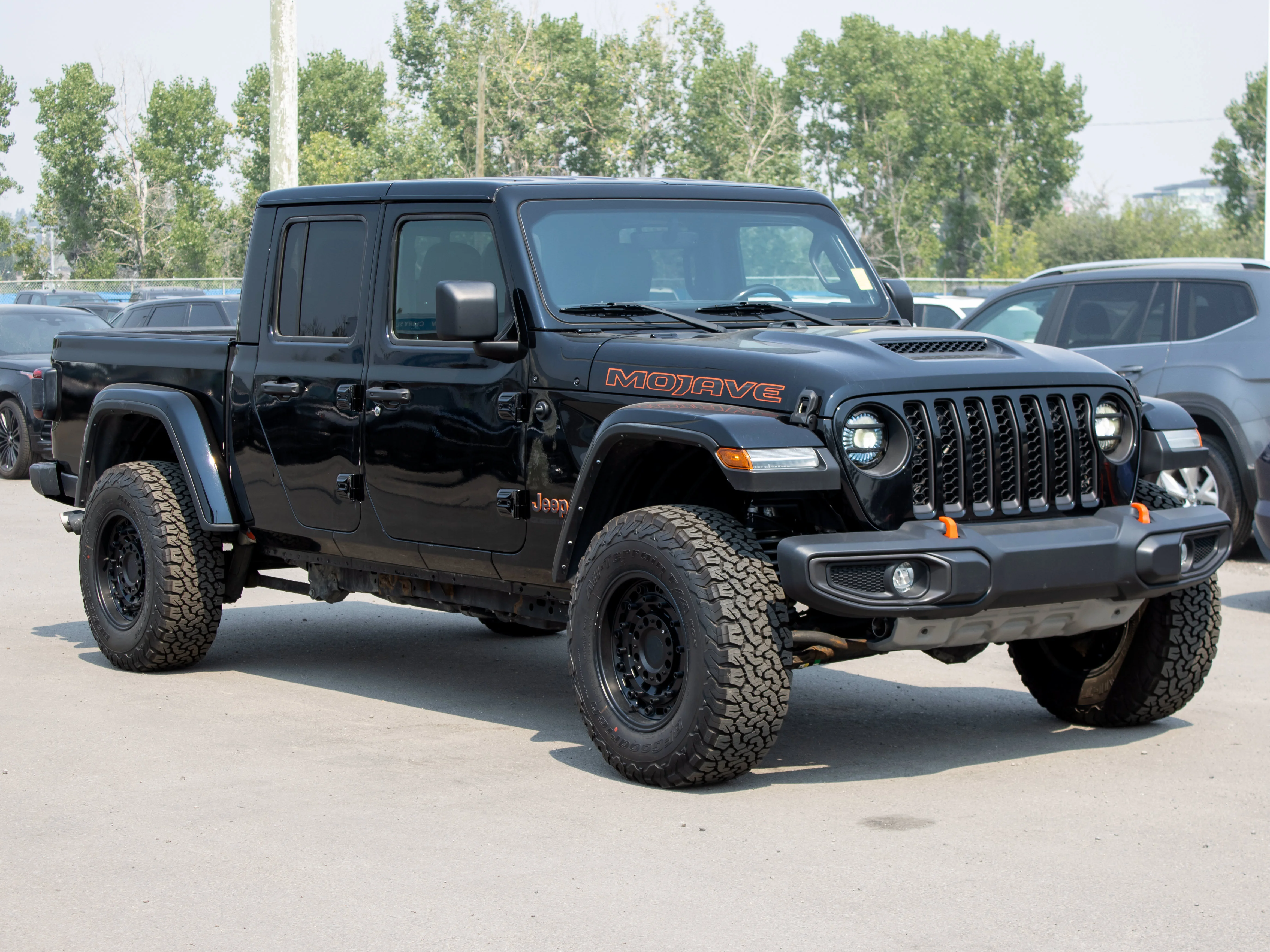 Certified Used 2021 Black Jeep Mojave * No Accidents | Heated Seats | LED Light Bar | V6 | Trailer Tow | FOX Suspension image 10