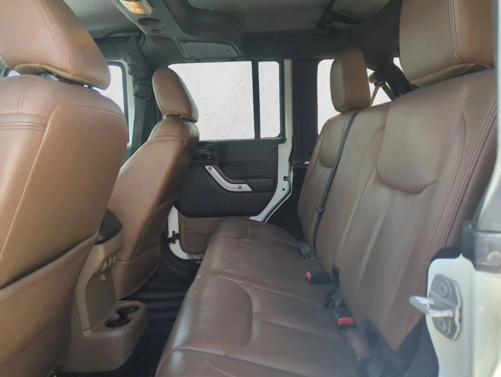 Used 2017 White JEEP  image 19