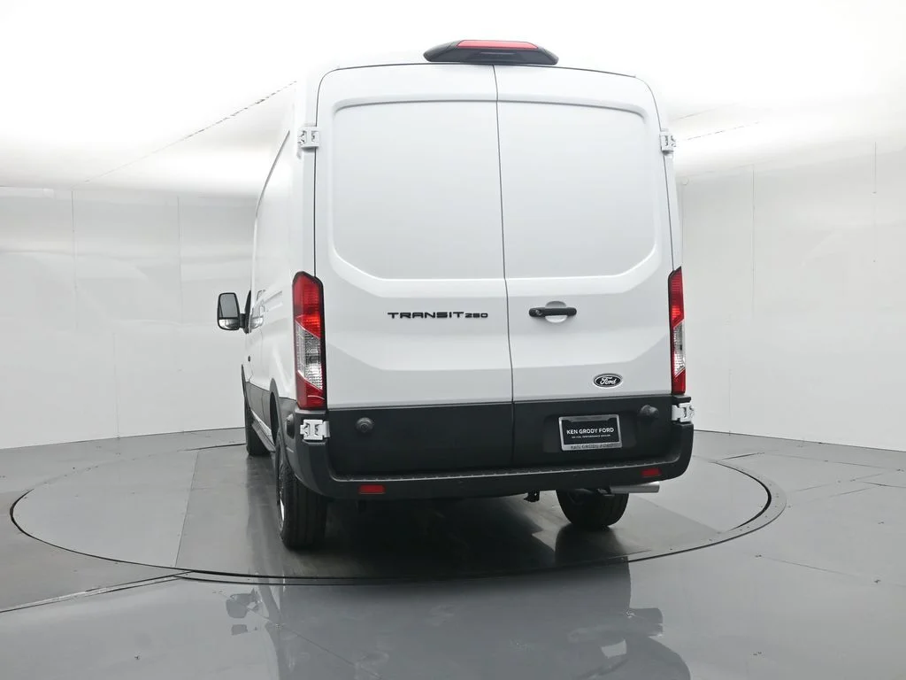 New 2026 Oxford White Ford Base image 26
