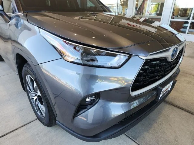 Used 2022 Gray Toyota XLE image 8