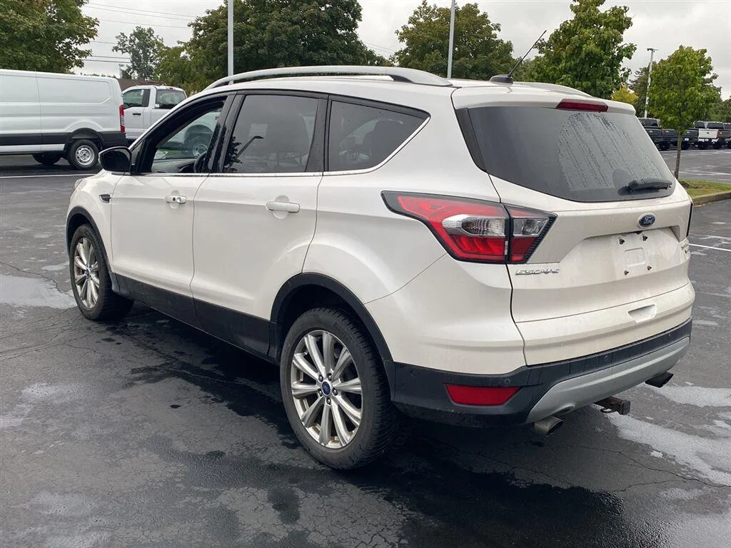 Used 2017 White Platinum Tri-Coat Metallic Ford Titanium image 8