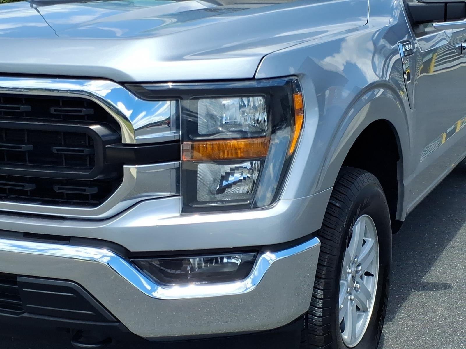 Used 2023 Iconic Silver Metallic Ford XLT image 14