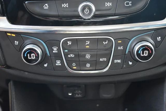 Used 2020 Red Chevrolet Premier image 34