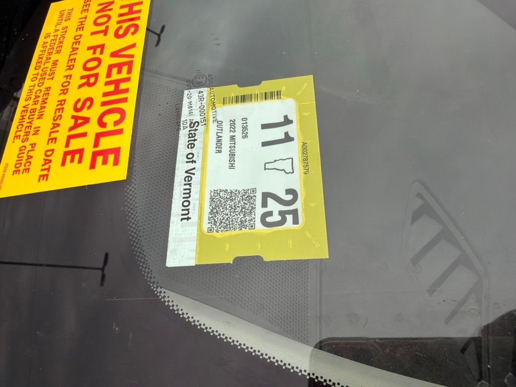 Used 2022 Black Mitsubishi SEL image 13