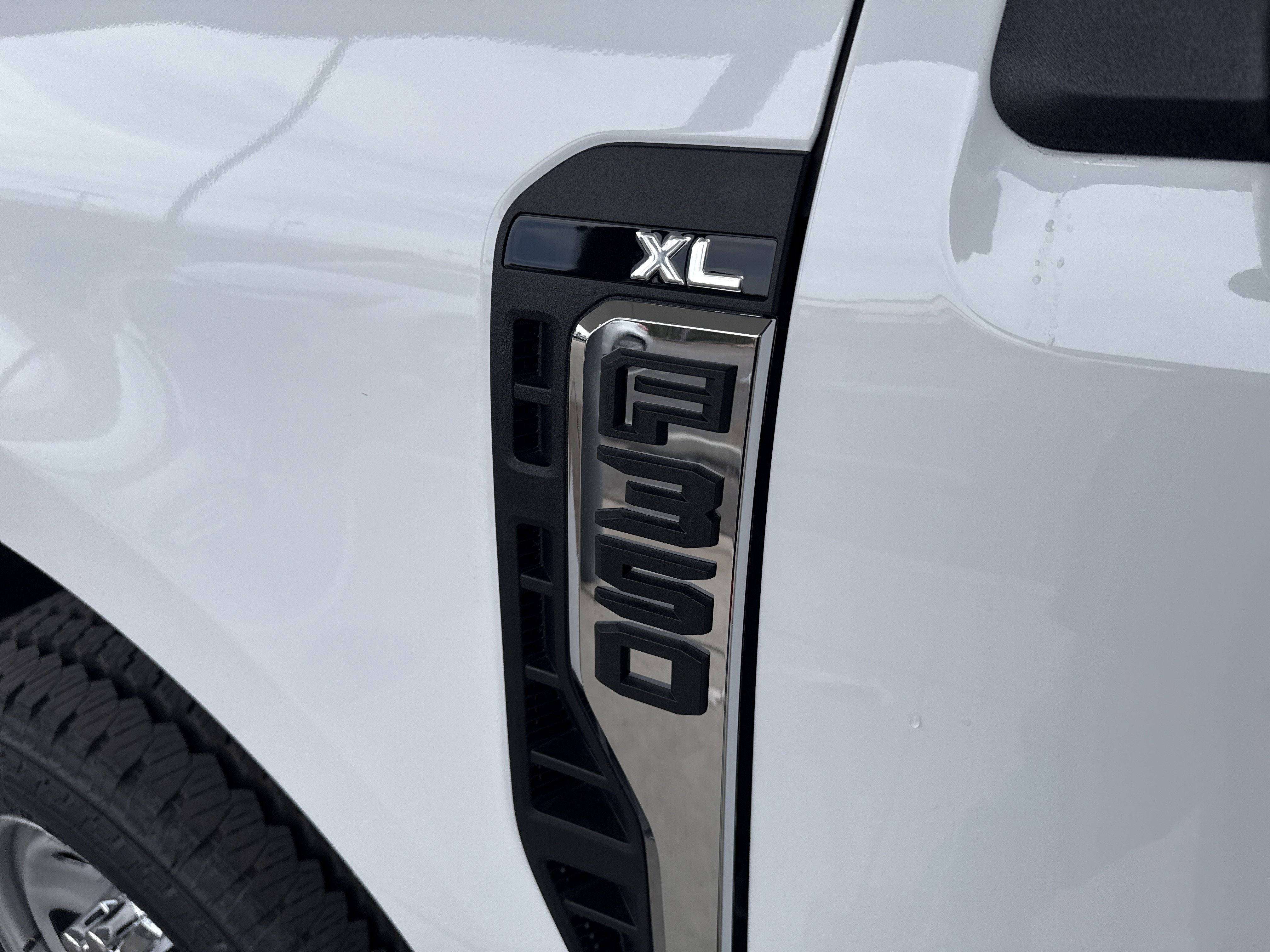 2026 Ford F-350 Super Duty XL - Photo 8