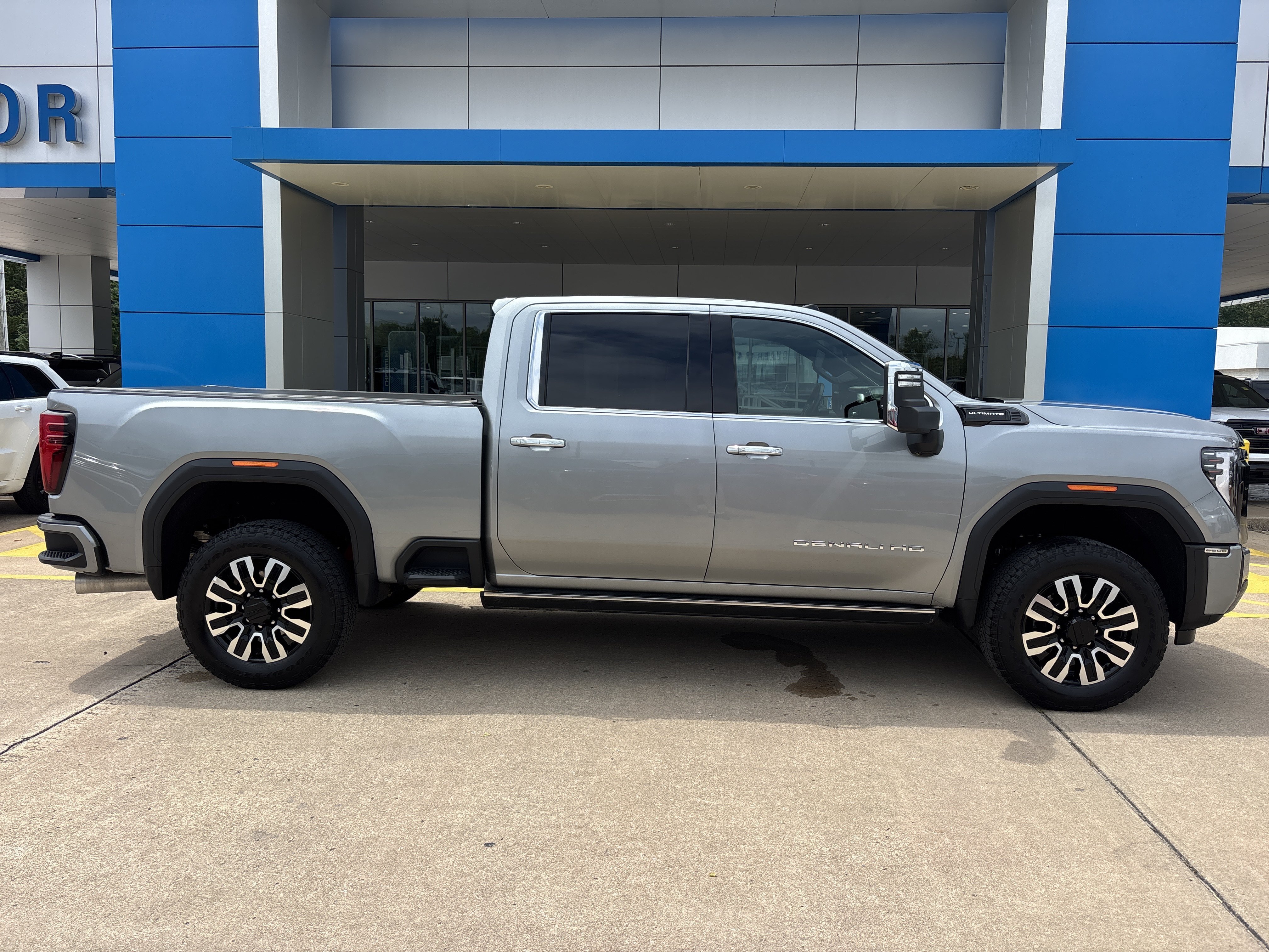 Used 2025 Sterling Metallic GMC Denali Ultimate image 2