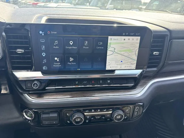 Used 2025 Black Chevrolet LT image 30