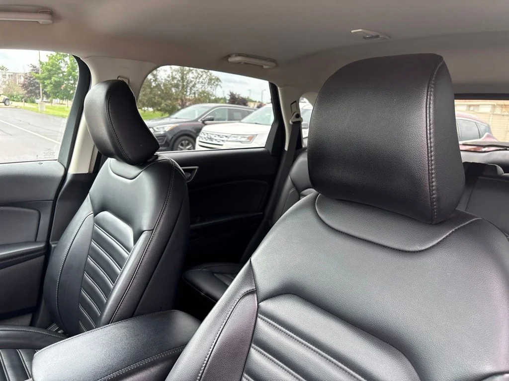 Used 2024 Agate Black Metallic Ford SEL image 13