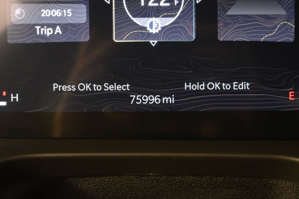 Used 2022 Gray Metallic Jeep Limited image 27