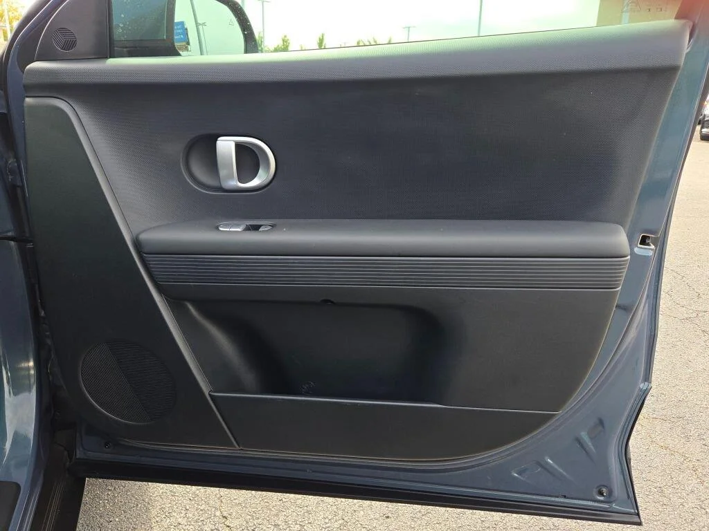 Used 2024 Digital Teal Hyundai SEL image 6