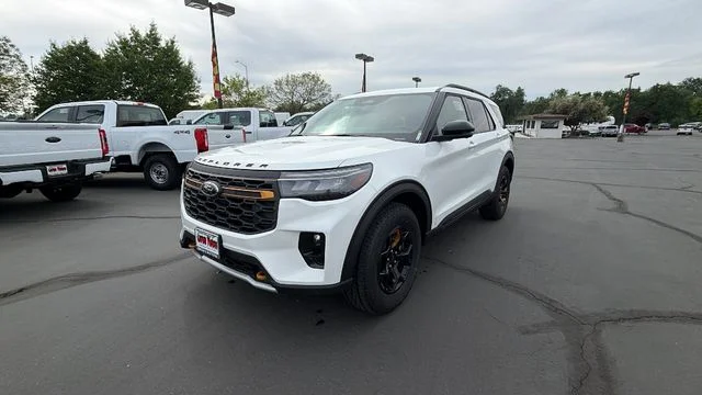 New 2026 Star White Metallic Tri-Coat Ford Tremor® image 1