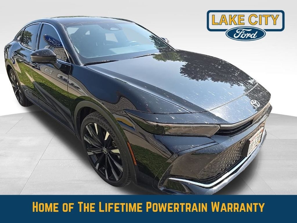 Used 2023 Black Toyota Platinum image 3