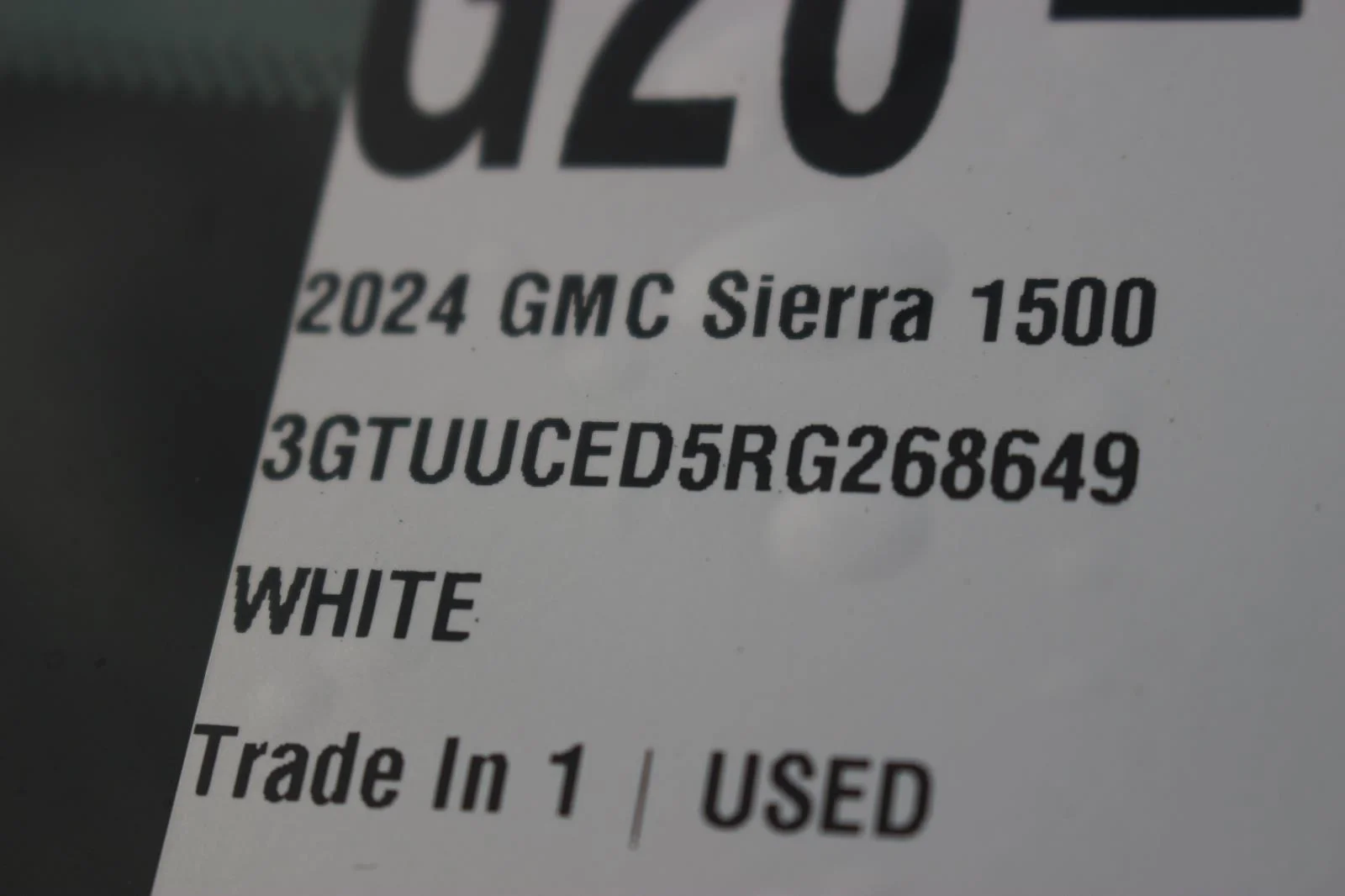 Used 2024 Summit White GMC Elevation image 39