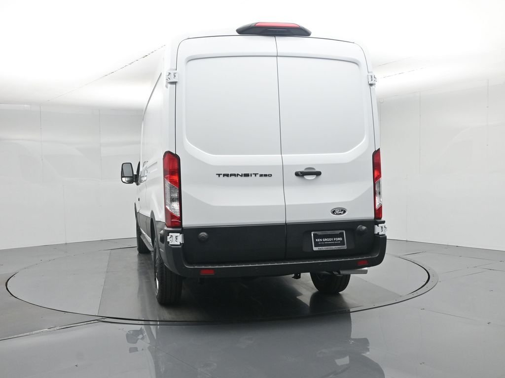 New 2026 Oxford White Ford Base image 26