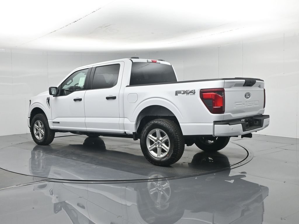 New 2026 Oxford White Ford XLT image 6