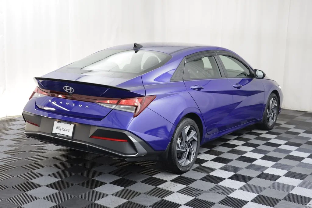 Used 2025 Intense Blue Hyundai SEL Sport image 18