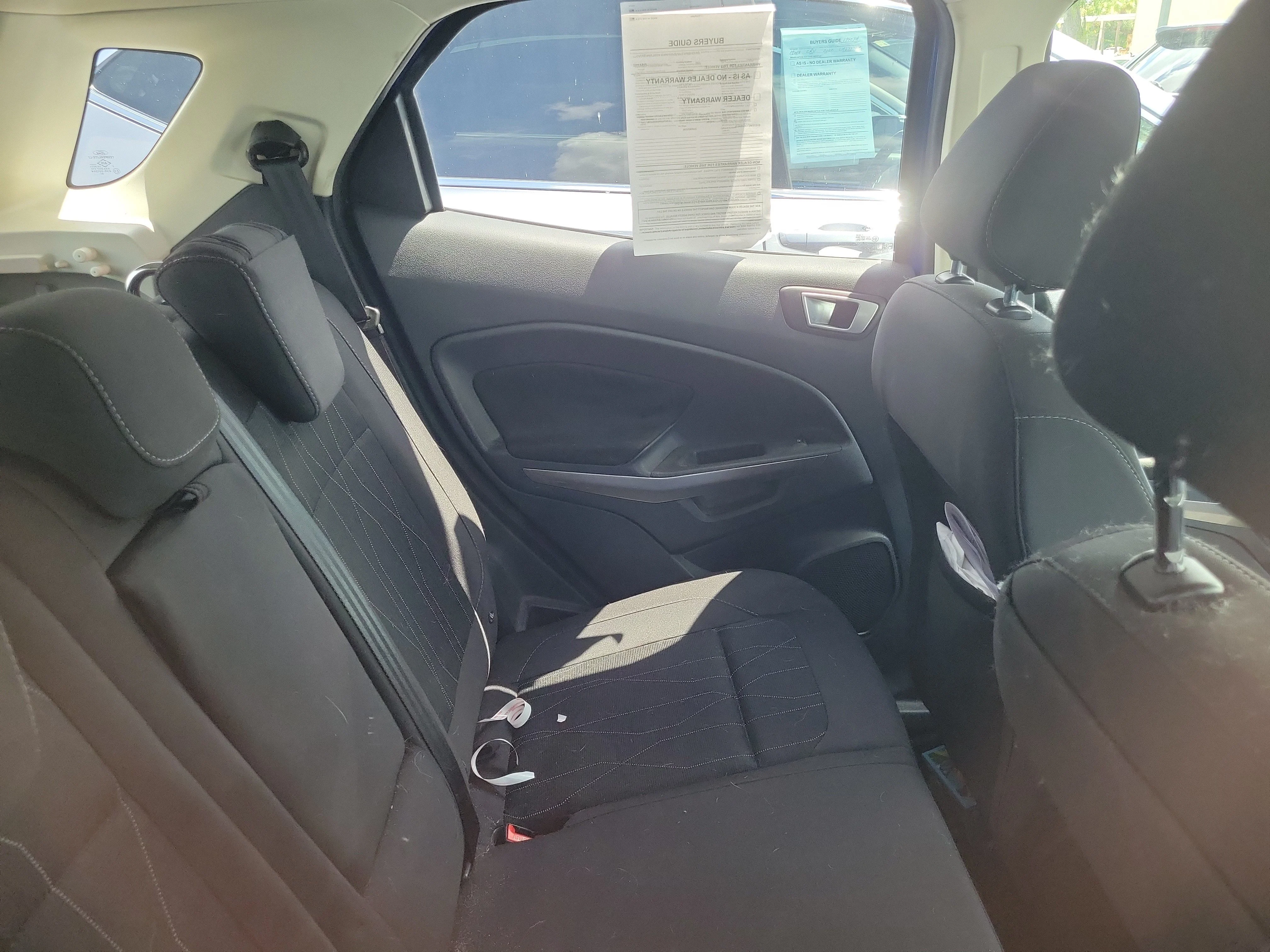 Used 2019 Lightning Blue Metallic Ford SE image 4