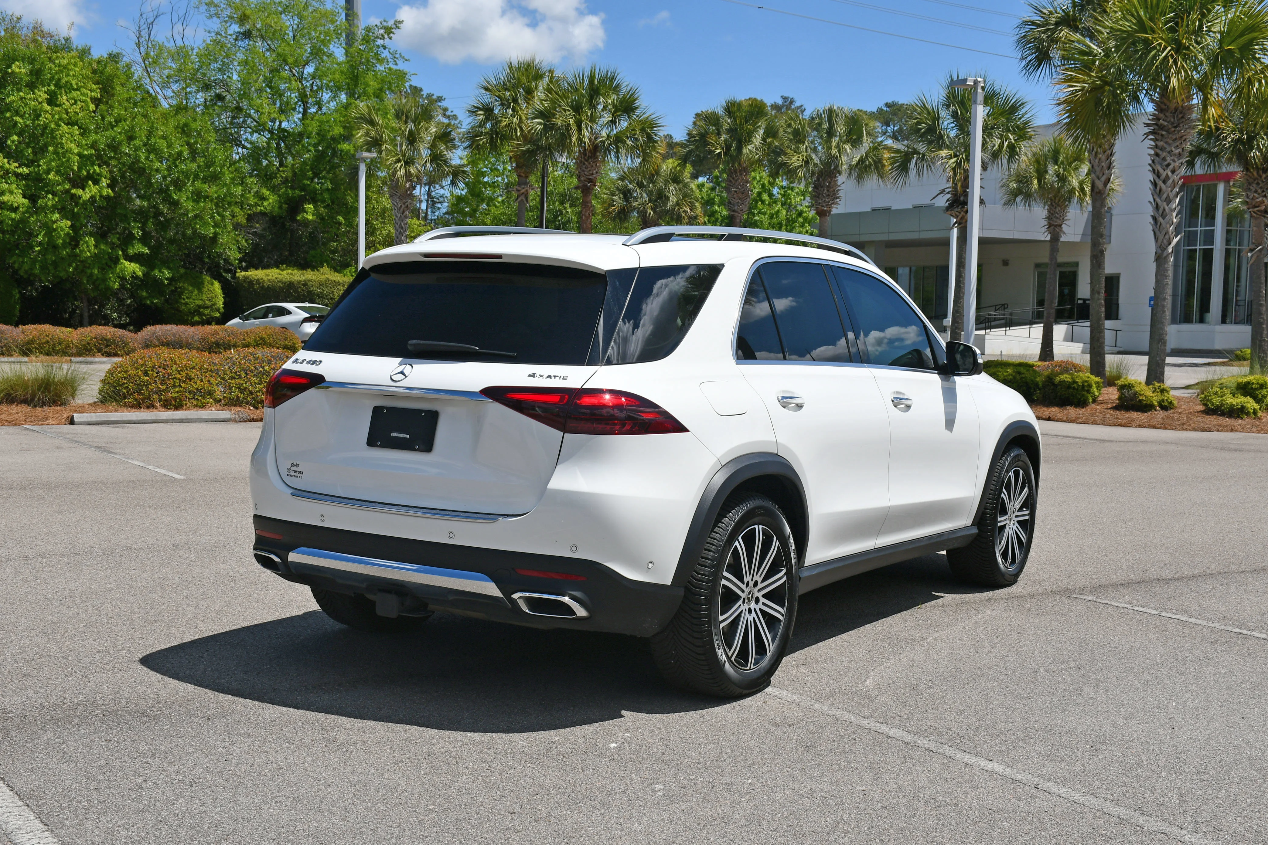 Used 2024 White Mercedes-Benz GLE 450 image 3