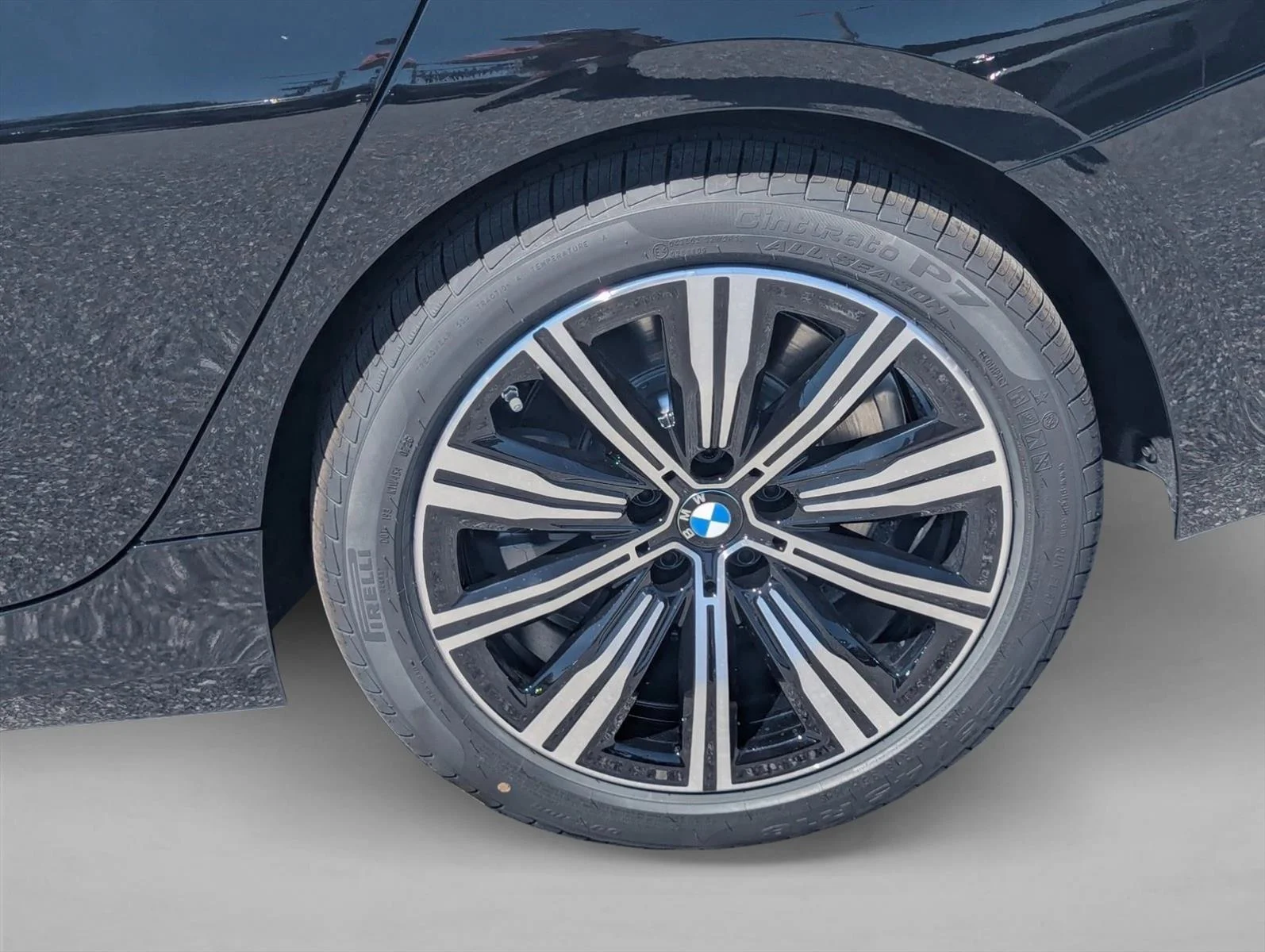 2026 BMW 3 Series 330i - Photo 17