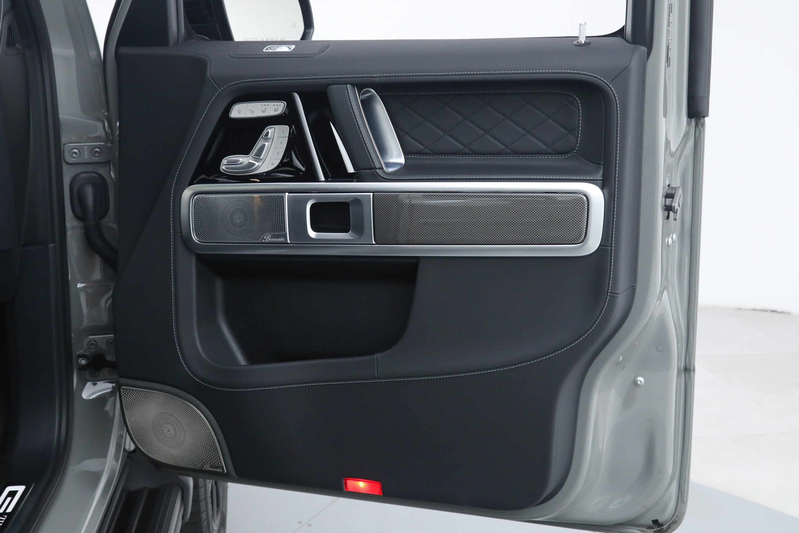 Used 2025 Gray Mercedes-Benz G 550 image 16