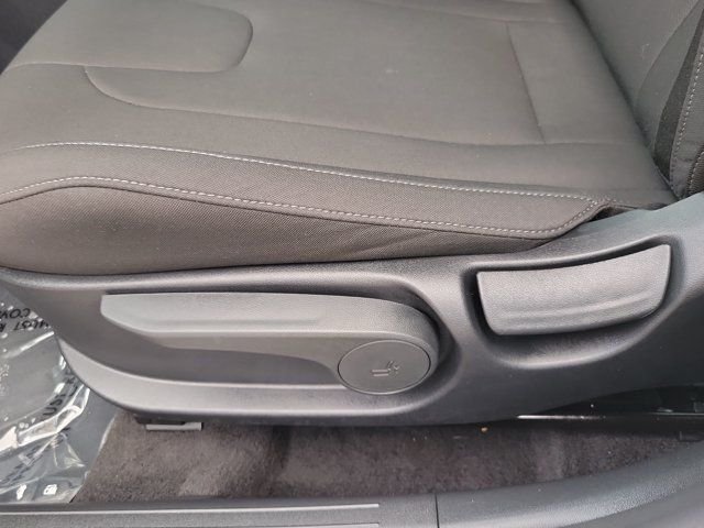 2026 Hyundai Elantra SEL - Photo 13