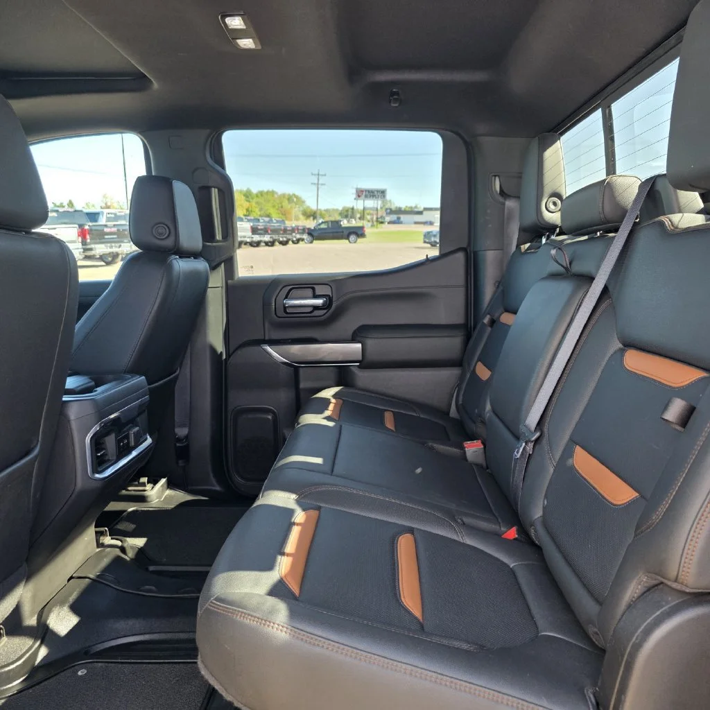 Used 2022 ONYX BLACK GMC AT4 image 17