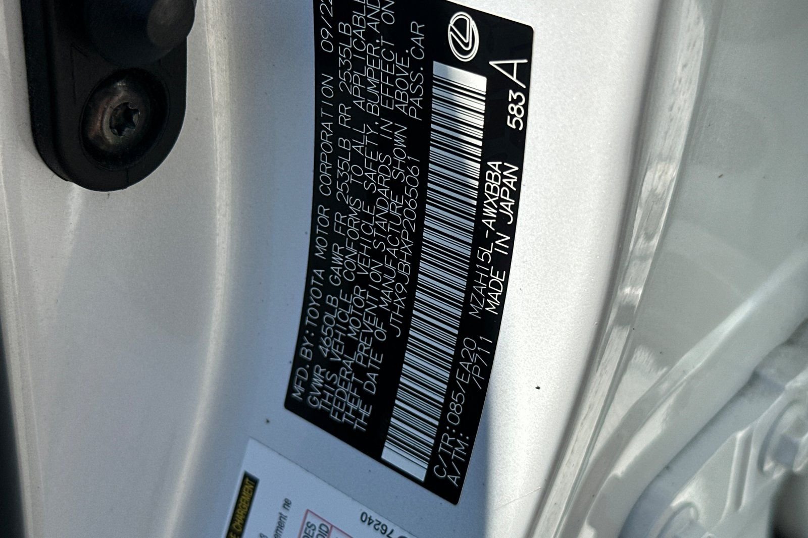 Used 2023 White Lexus 250h Base image 29
