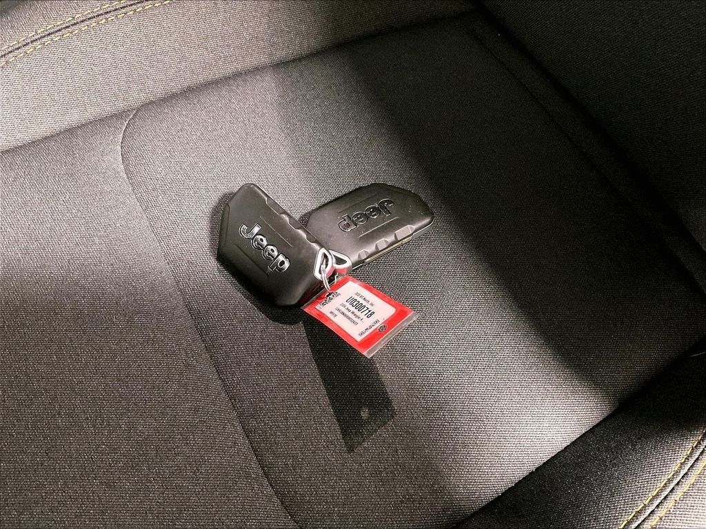 Used 2024 White Jeep Sport S 4xe image 30