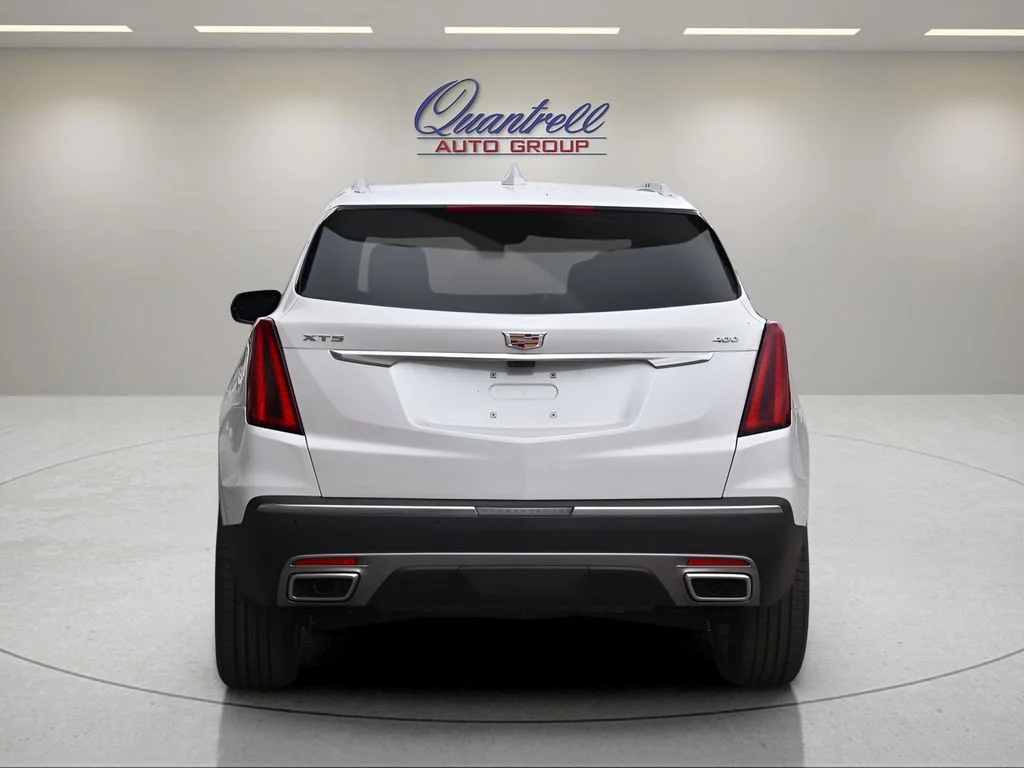 Used 2026 CRYSTAL WHITE TRICOAT Cadillac FWD Premium Luxury image 5