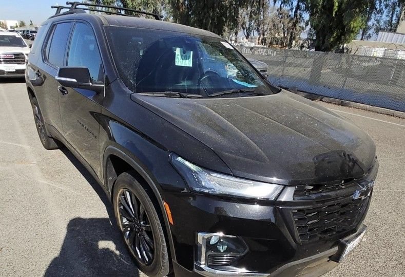 Used 2022 Chevrolet Traverse RS with VIN 1GNERJKW8NJ186463 for sale in Kansas City