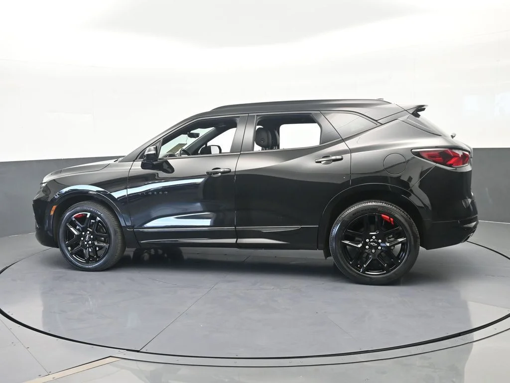 Used 2020 Black Chevrolet RS image 3