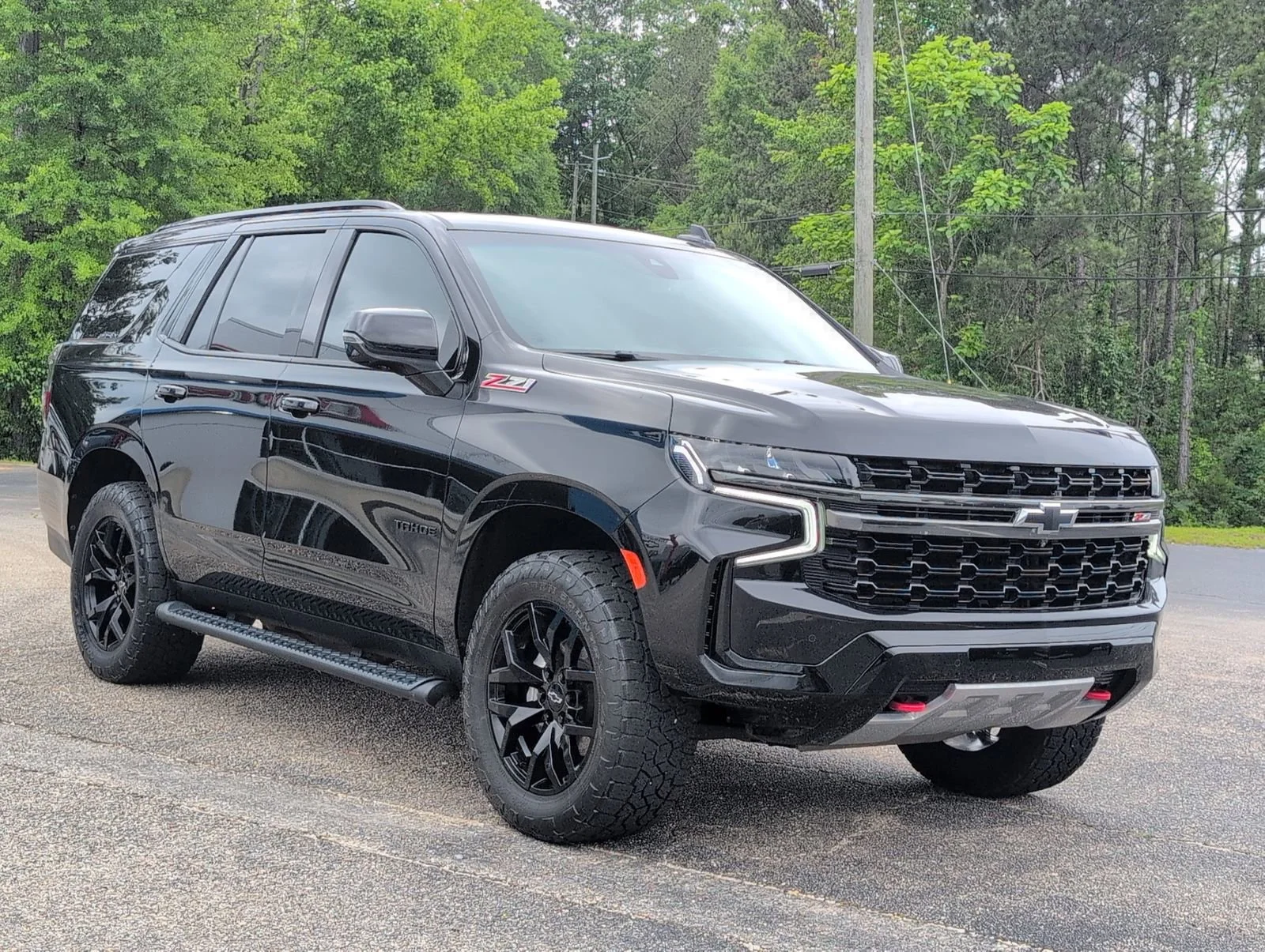 Used 2022 Black Chevrolet Z71 image 8