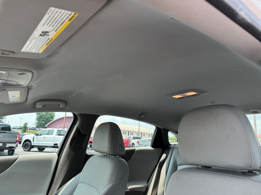 Used 2019 Summit White Chevrolet LT image 12
