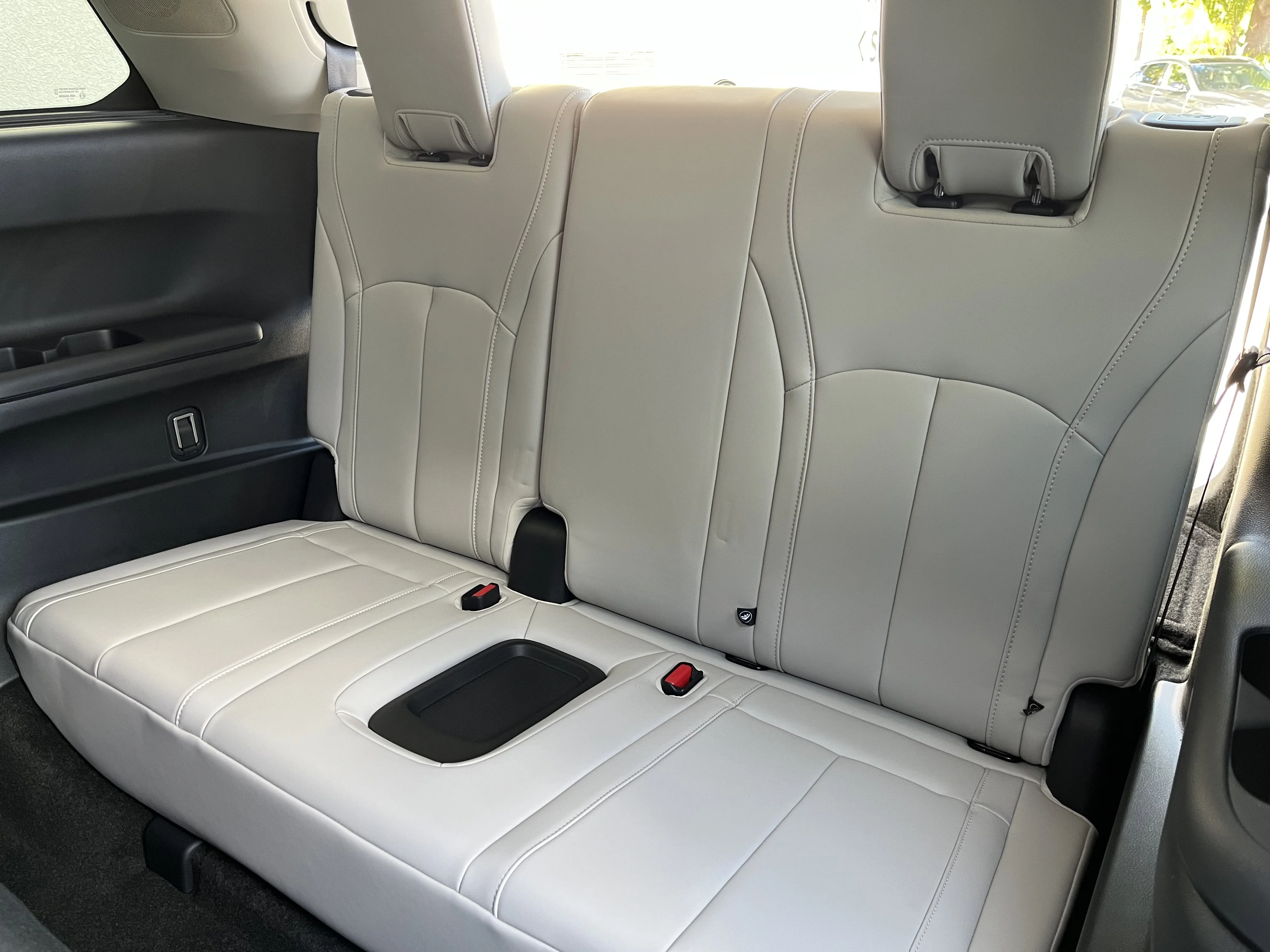 New 2027 Mineral Black INFINITI LUXE image 15