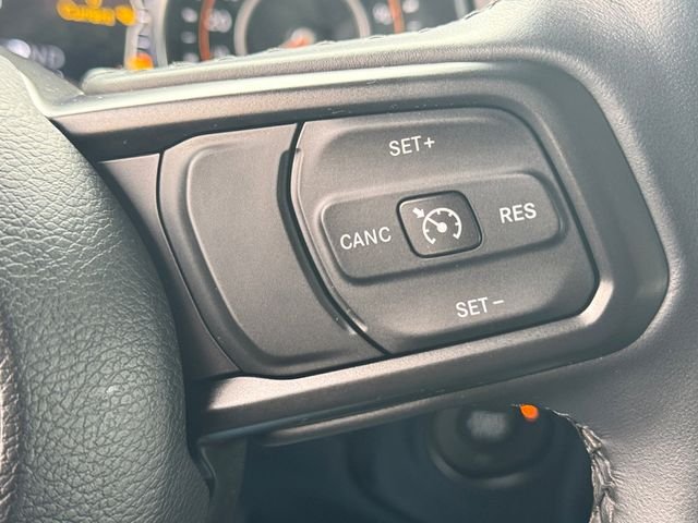 Used 2022 White Jeep Unlimited Sport S image 23