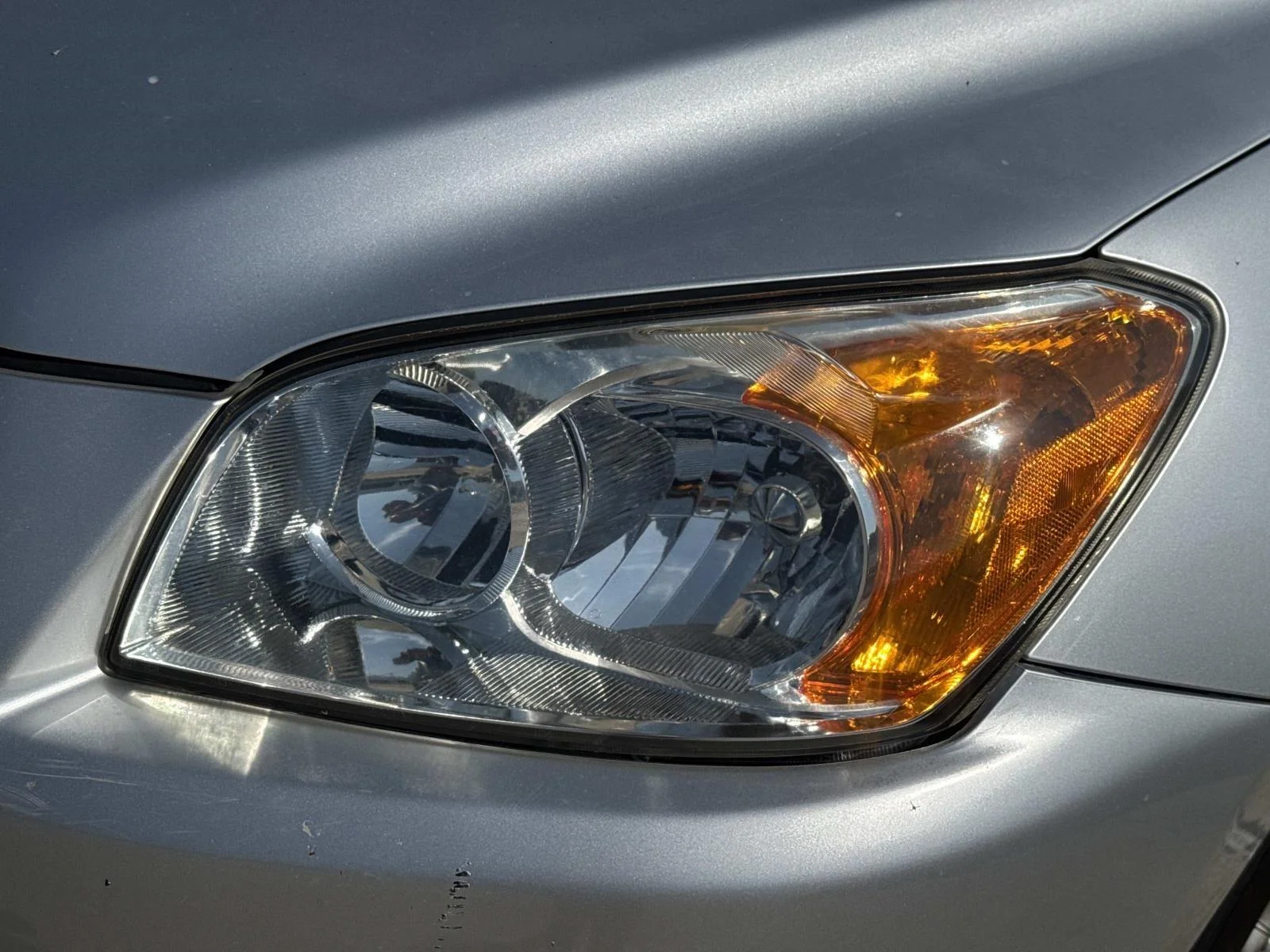 Used 2012 Classic Silver Metallic Toyota BASE image 11