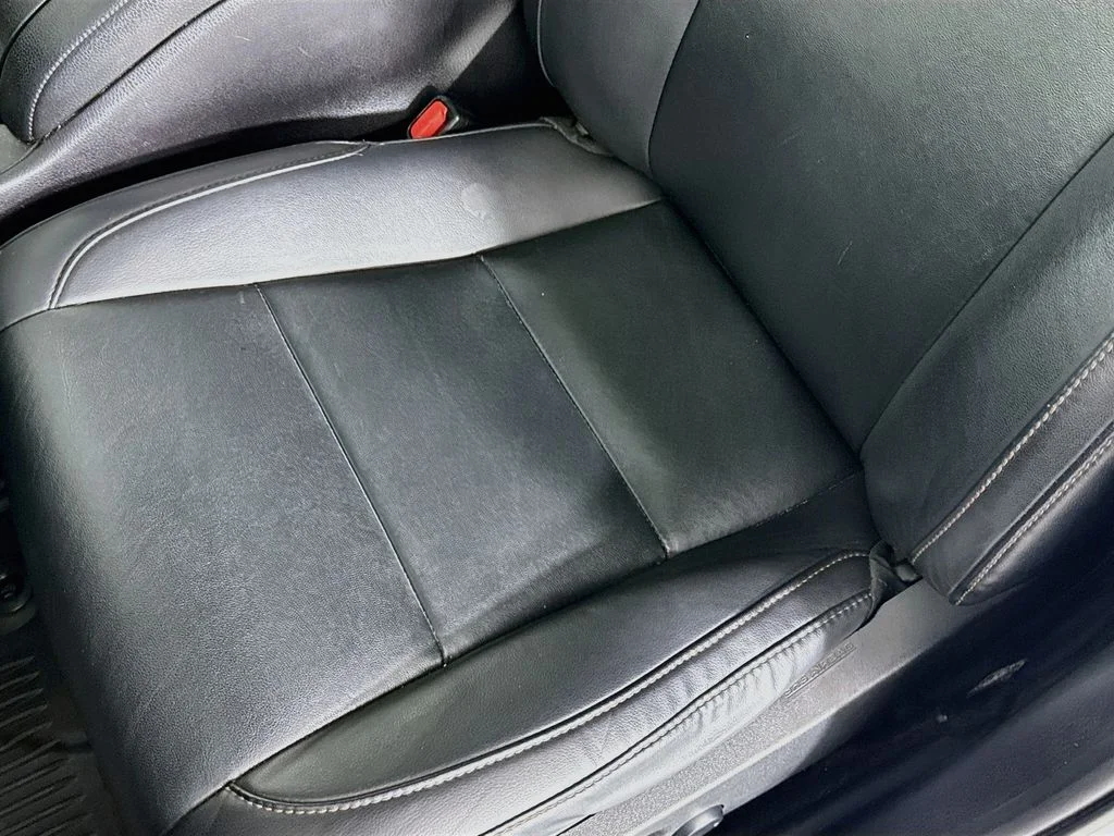Used 2019 Blizzard Pearl Toyota XLE image 21