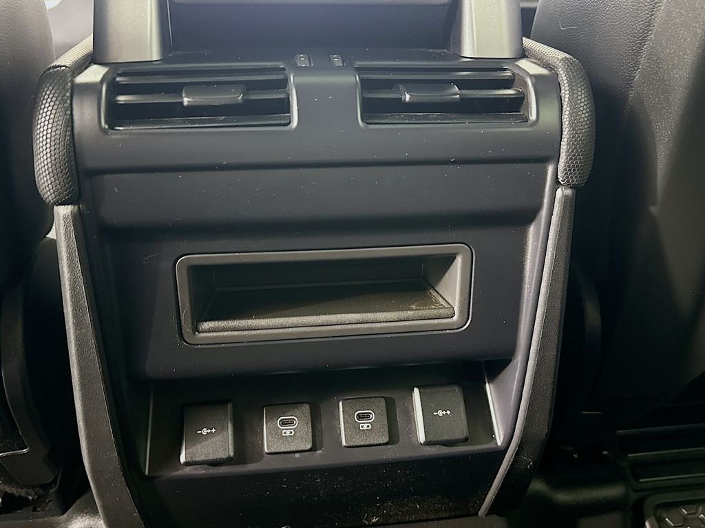 Certified Used 2022 Black Land Rover X-Dynamic SE image 26