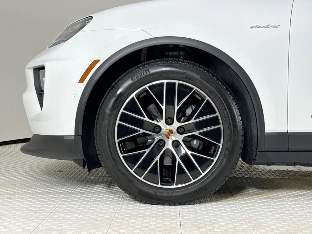 Used 2025 White Porsche Electric image 32