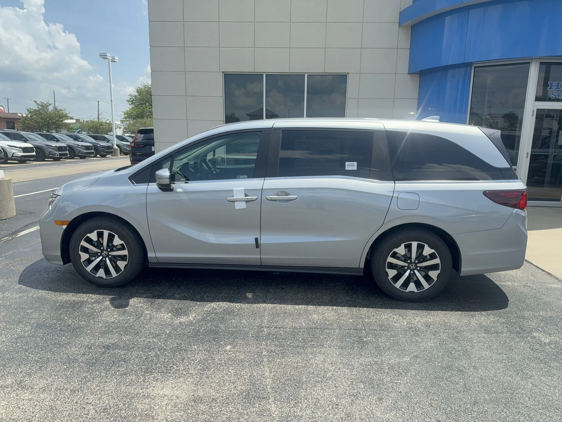 New 2026 Solar Silver Metallic Honda EX-L image 8