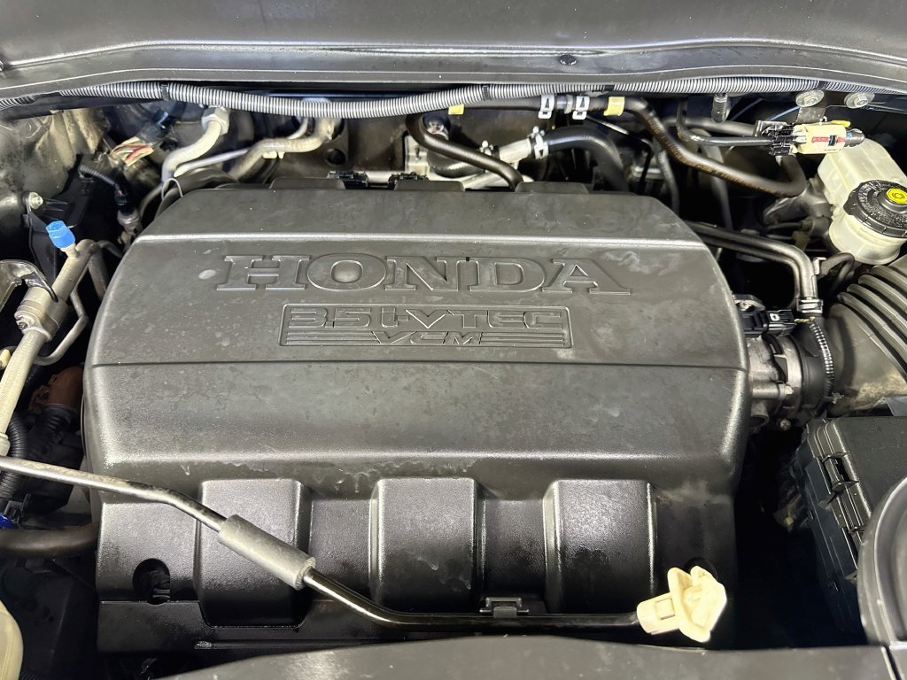 Used 2011 Black Honda EX-L image 36