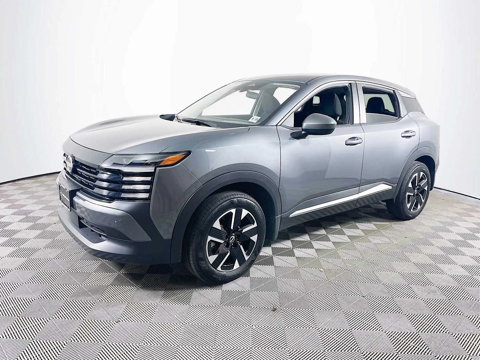 2025 Nissan Kicks 2.0 SV AWD's photo