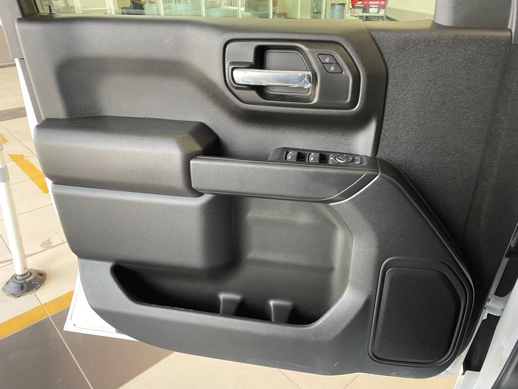Used 2025 White GMC Pro image 9