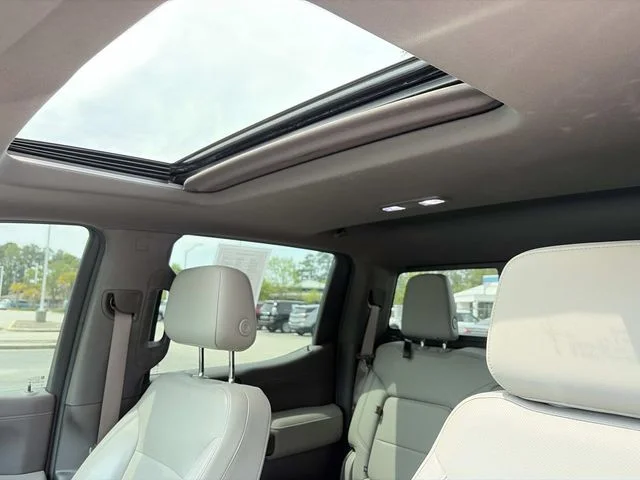 Used 2019 Black GMC SLT image 18