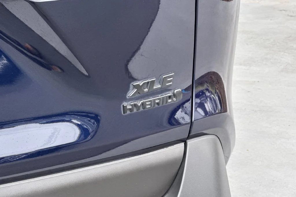 2024 Toyota RAV4 XLE Premium - Photo 28