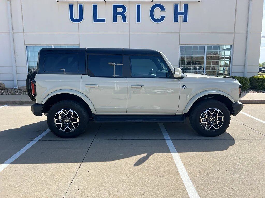 Used 2025 Desert Sand Ford Outer Banks image 11