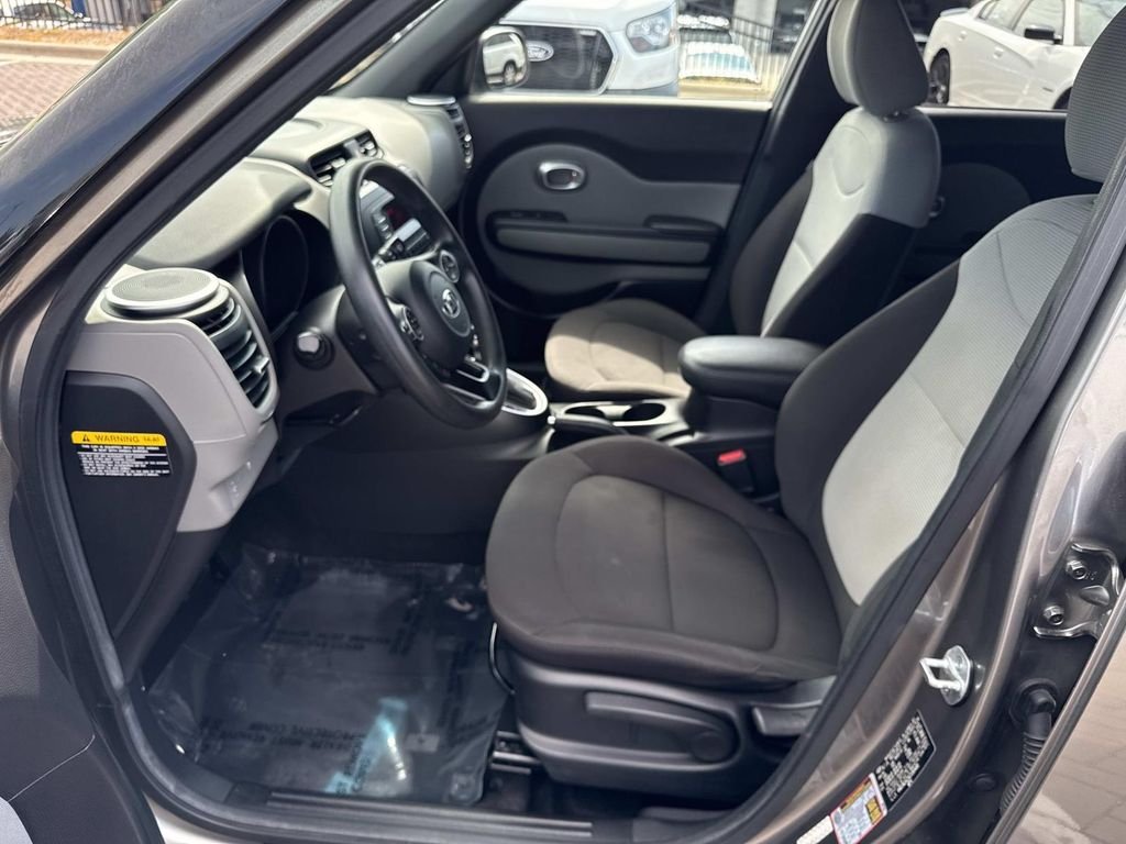 Used 2016 Gray Kia Base image 15